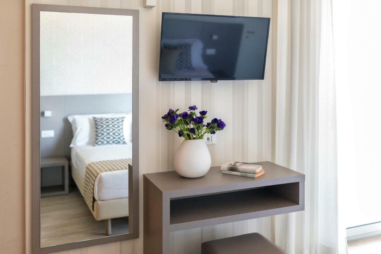 Little Hotel Riccione Dış mekan fotoğraf