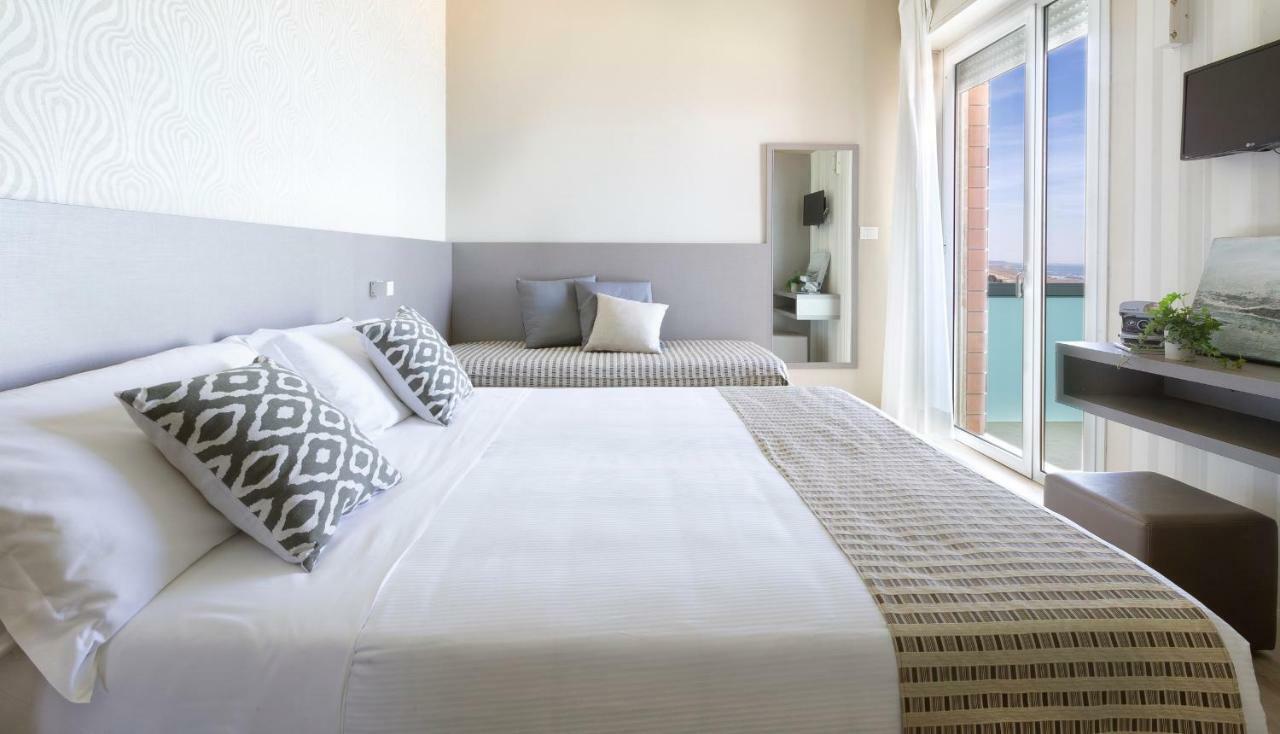 Little Hotel Riccione Dış mekan fotoğraf