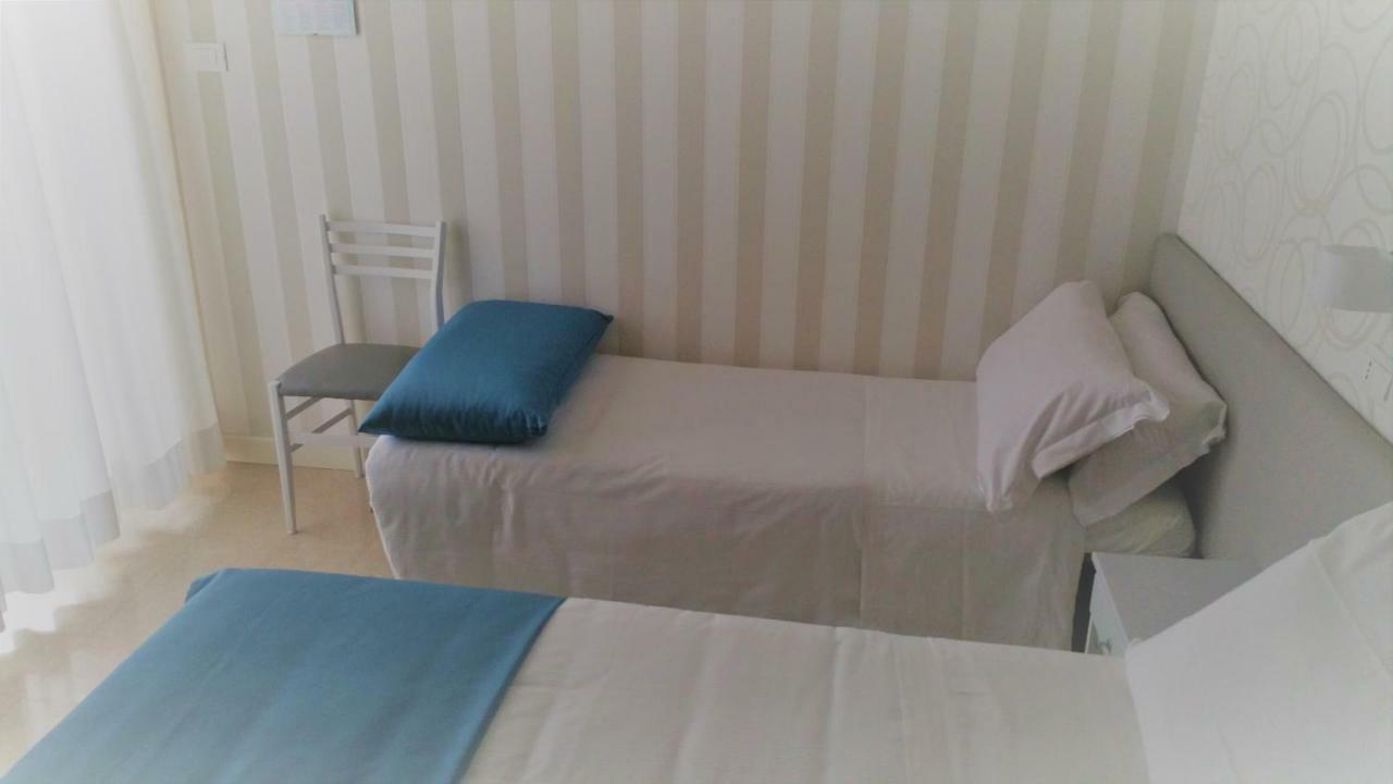 Little Hotel Riccione Dış mekan fotoğraf